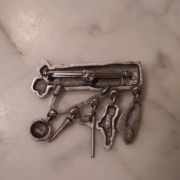 Golf Pin - Picture 2 of 3